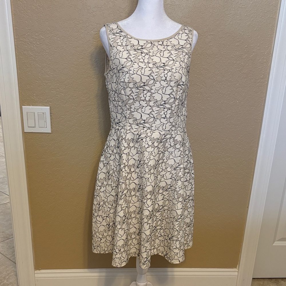 Betsey Johnson Cream and Gray Floral Fit-and-Flare Midi Dress